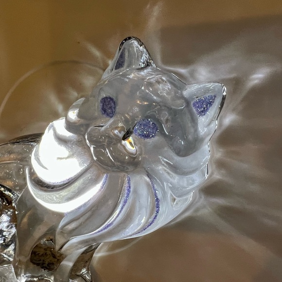 Glass Kitten Figurine - Picture 14 of 16